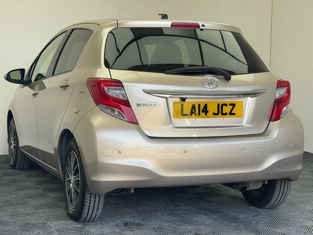 Toyota Yaris 1.33 Dual Vvt-i Icon Multidrive S Euro 5 Euro Gold #4