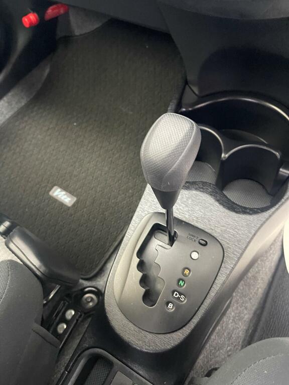 Toyota Yaris T2 Silver #8