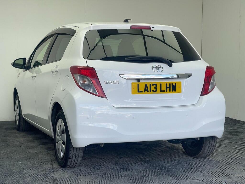 Toyota Yaris 1.33 Dual Vvt-i Tr Multidrive S Euro 5 White #4