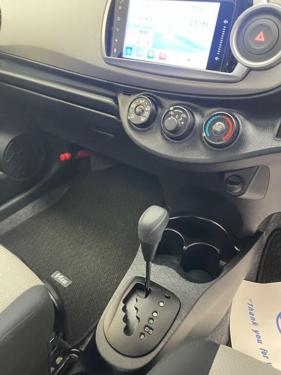 Toyota Yaris T2 Silver #9
