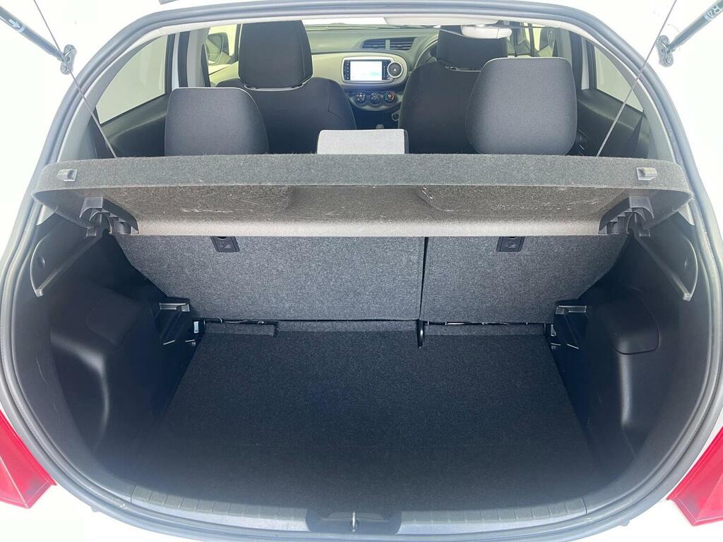 Toyota Yaris T2 Silver #22