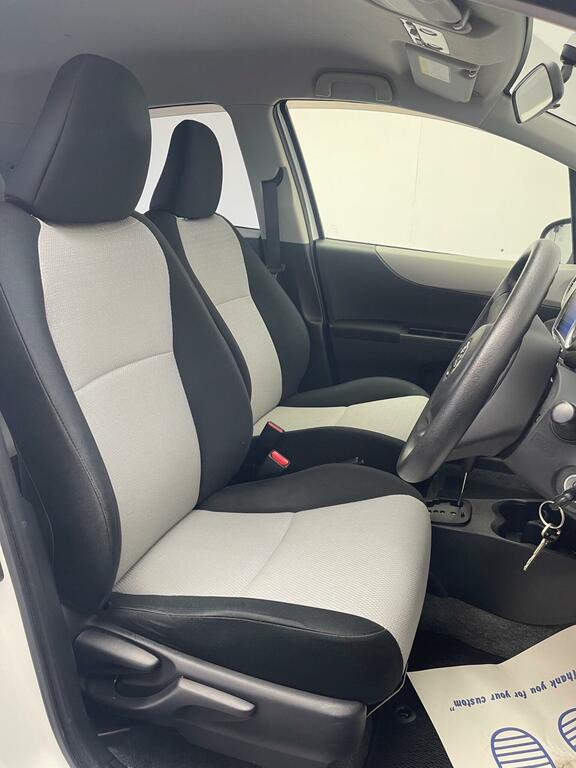 Toyota Yaris T2 Silver #10