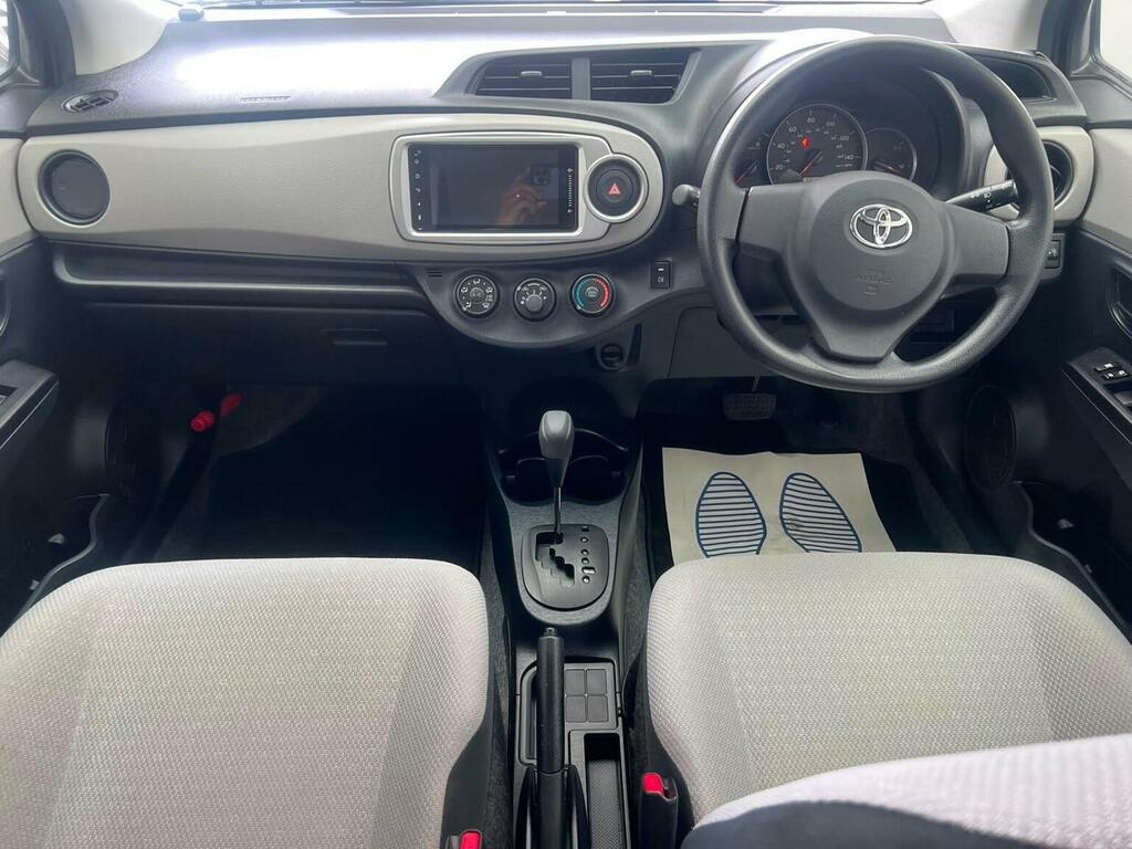 Toyota Yaris Dual Vvt-i Sr U4012 Ulez Grey #9
