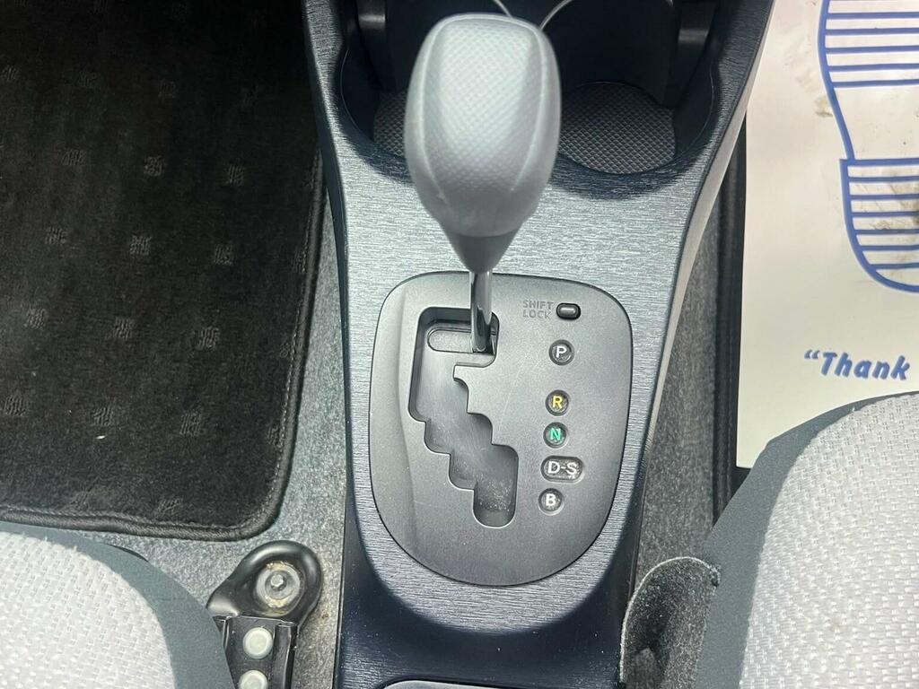 Toyota Yaris Dual Vvt-i Sr U4012 Ulez Grey #8