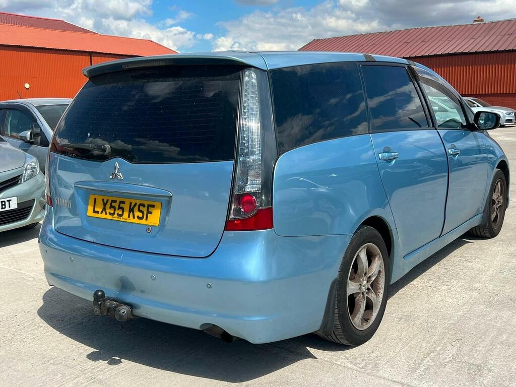Mitsubishi Grandis 2.4 Mirage  #6