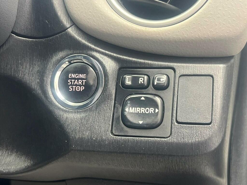 Toyota Yaris 1.3 Vvt-i Sr 98 Bhp Blue #22