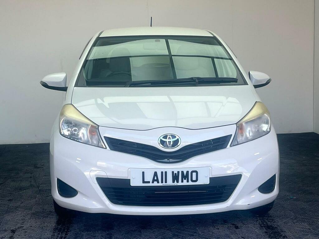 Toyota Yaris 1.33 Dual Vvt-i Tr Multidrive S Euro 5 White #2