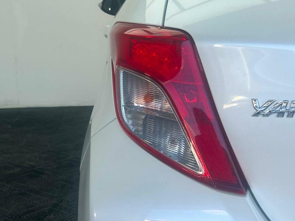 Toyota Yaris 1.3 Vvt-i Sr 98 Bhp Blue #36