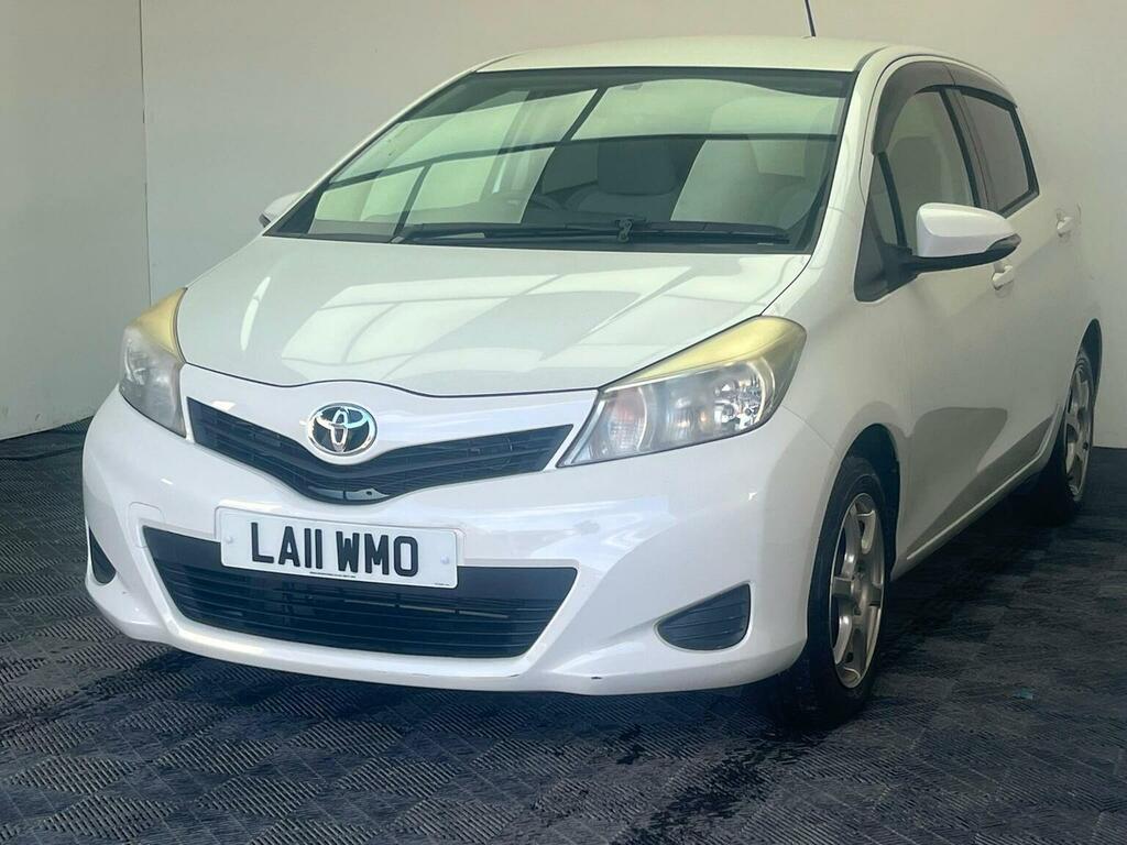 Toyota Yaris 1.3 Vvt-i Sr 98 Bhp Blue #9