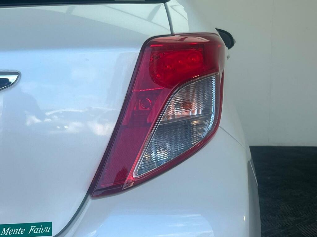 Toyota Yaris 1.3 Vvt-i Sr 98 Bhp Blue #35