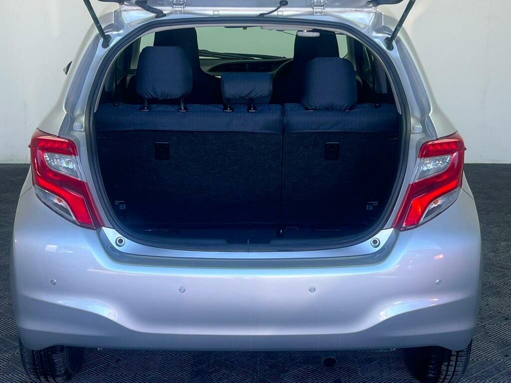 Toyota Yaris Yaris Hybrid Icon Cvt Red #24