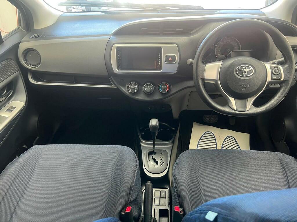 Toyota Yaris Yaris Hybrid Icon Cvt Red #9