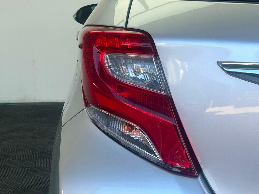 Toyota Yaris Yaris Hybrid Icon Cvt Red #26