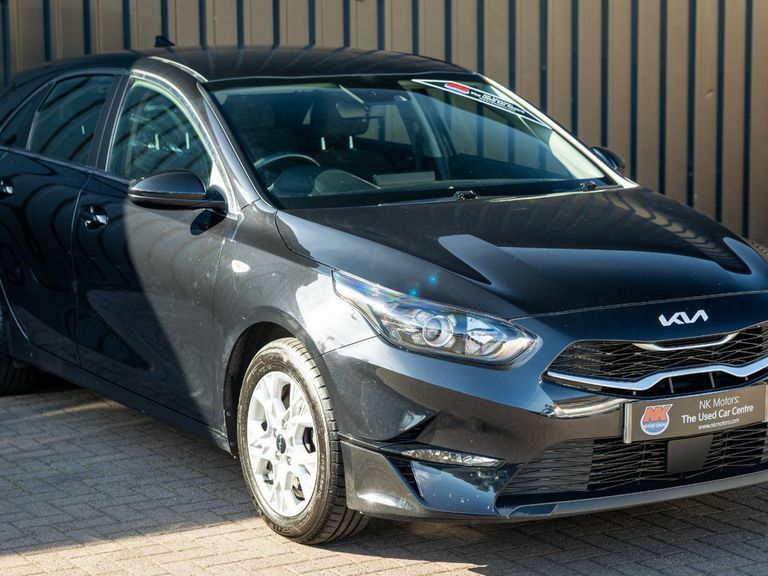Kia Ceed 1.5T Gdi Isg 138 2 Black #3