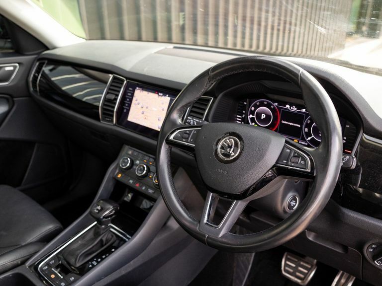Skoda Kodiaq 1.5 Tsi Se Dsg 2020 Black #17