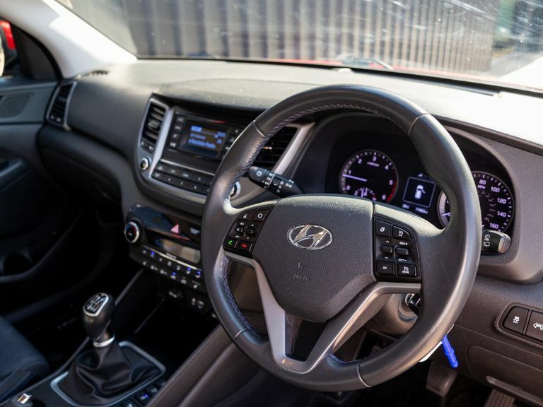 Hyundai Tucson 1.7 Crdi Blue Drive Se Nav Euro 6 Ss  #14