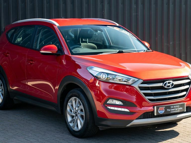 Hyundai Tucson 1.7 Crdi Blue Drive Se 2Wd Red #3