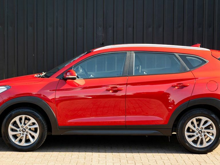 Hyundai Tucson 1.7 Crdi Blue Drive Se 2Wd Red #6