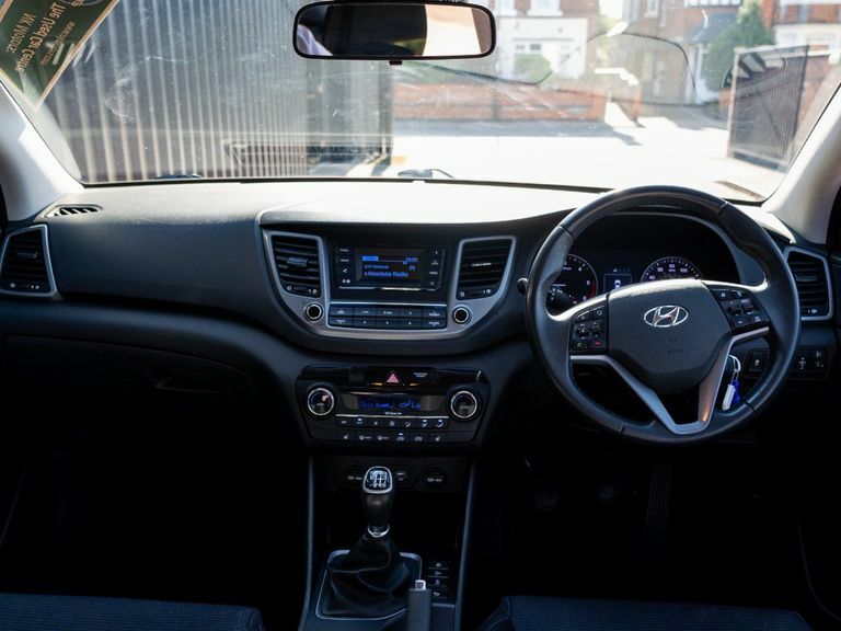 Hyundai Tucson 1.7 Crdi Blue Drive Se Nav Euro 6 Ss  #18