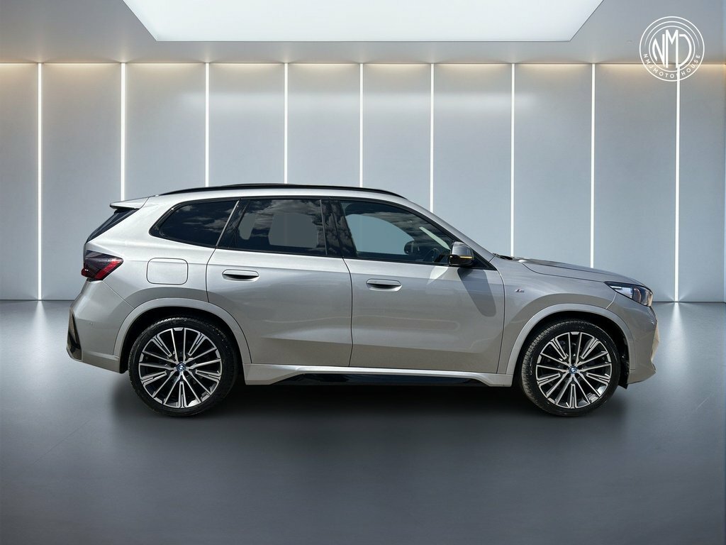 BMW iX1 2023 30 66.5Kwh M Sport Xdrive 11Kw Char Silver #4