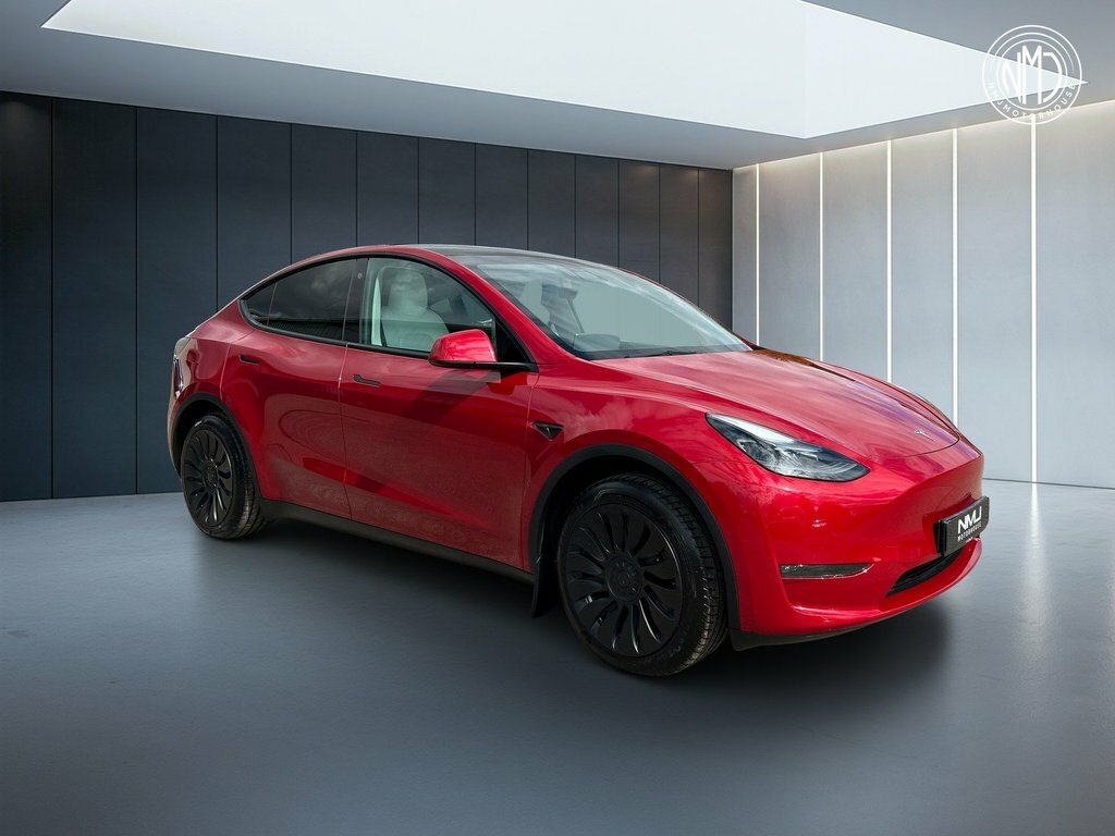 Tesla Model Y 2023 Dual Motor Long Range 4Wde Red