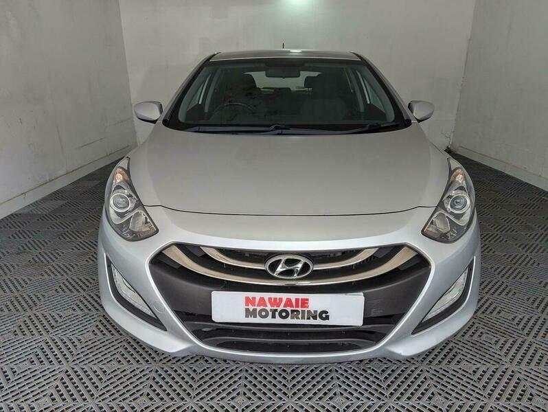 Hyundai I30 1.6 Crdi Blue Drive Silver #2