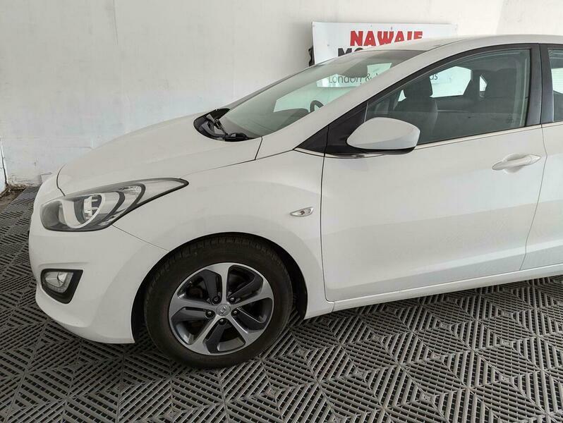 Hyundai I30 1.6 Se Euro White #4