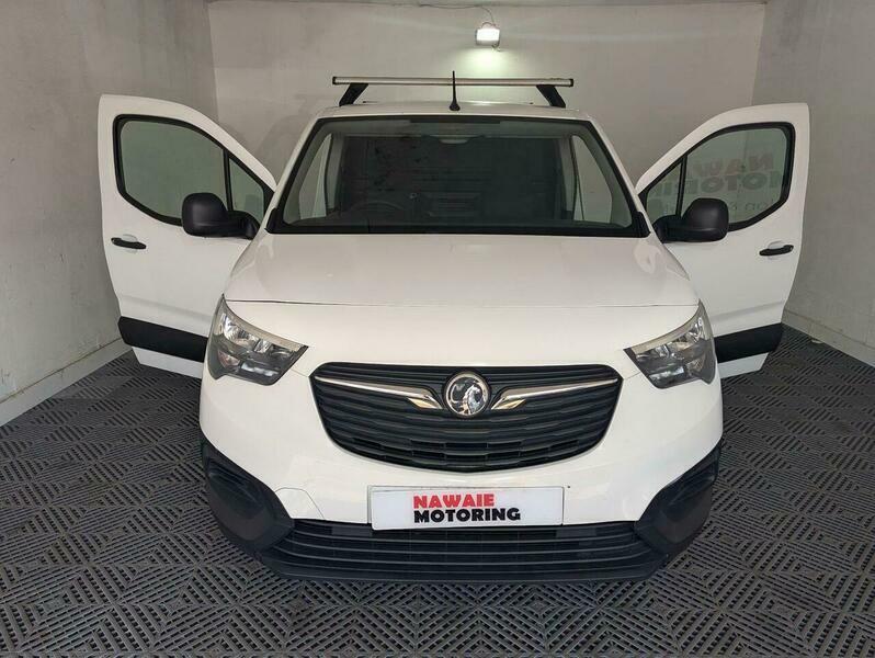 Vauxhall Combo 1.5 Turbo D 2000 YF70AGV White #5