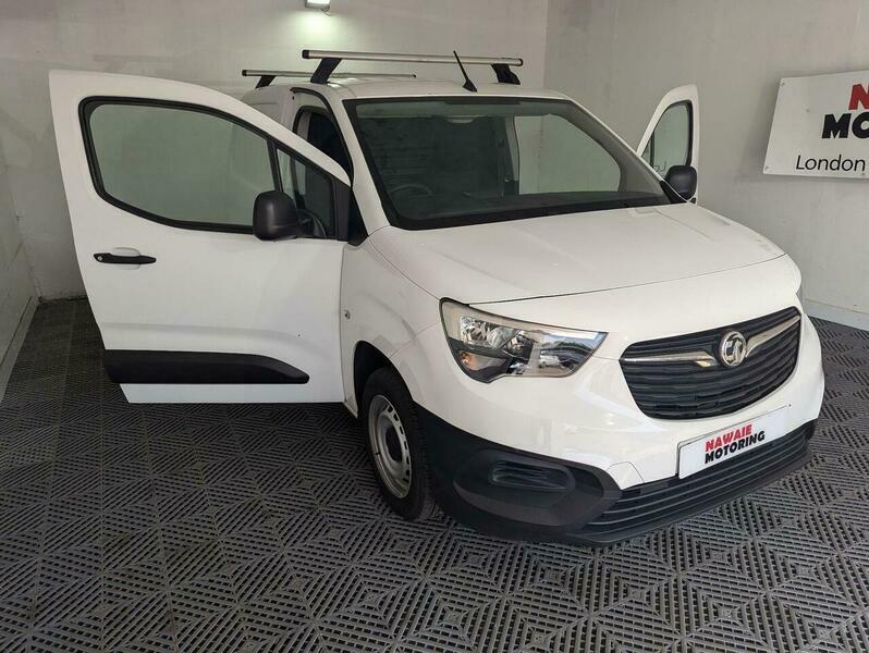 Vauxhall Combo 1.5 Turbo D 2000 YF70AGV White #4