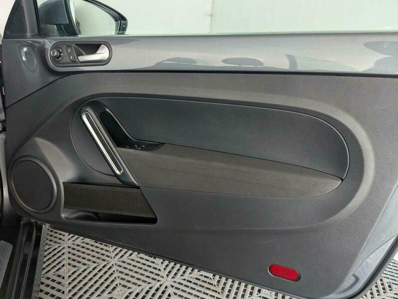 Volkswagen Beetle 2.0 Tdi Bluemotion Tech Sport Cabriolet Dsg Euro 6 #28