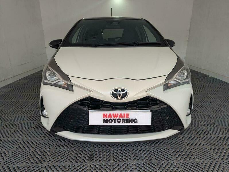 Toyota Yaris 1.5 Vvt-i Grey Bi-tone White #3