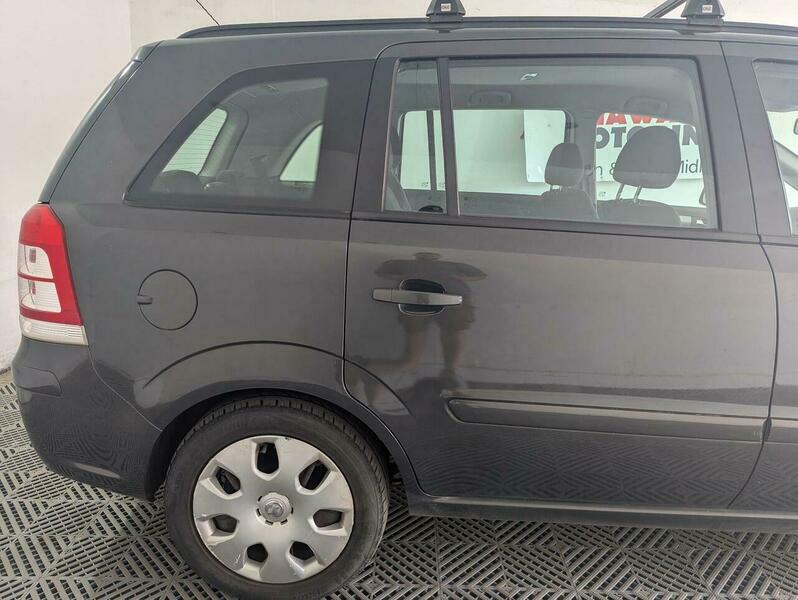 Vauxhall Zafira 1.6 16V Exclusiv Mpv Black #29