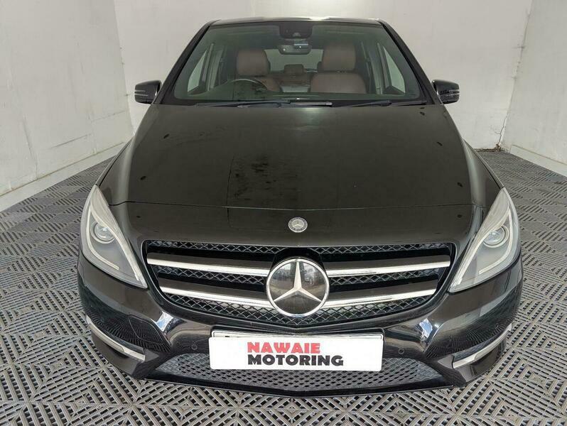 Mercedes-Benz B Class 2.1 B220 Cdi Blueefficiency Black #2