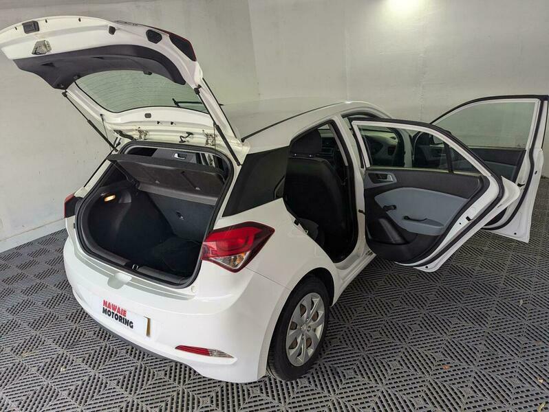 Hyundai I20 1.2 Blue Drive S Air Euro 6 Ss White #11
