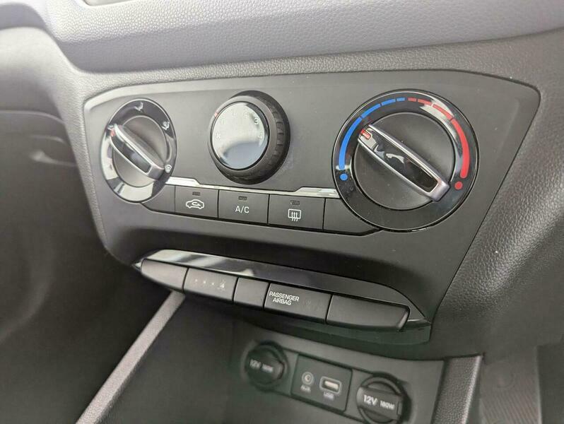 Hyundai I20 1.2 Blue Drive S Air Euro 6 Ss White #21