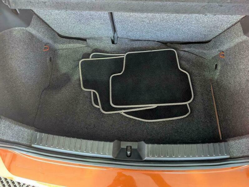 Seat Ibiza 1.0 Se Design - Pan Roof Black Alloys White #33