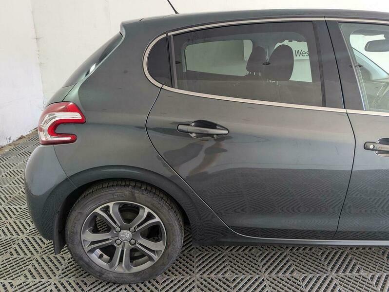 Peugeot 208 1.2 Vti Allure Euro 5 White #32