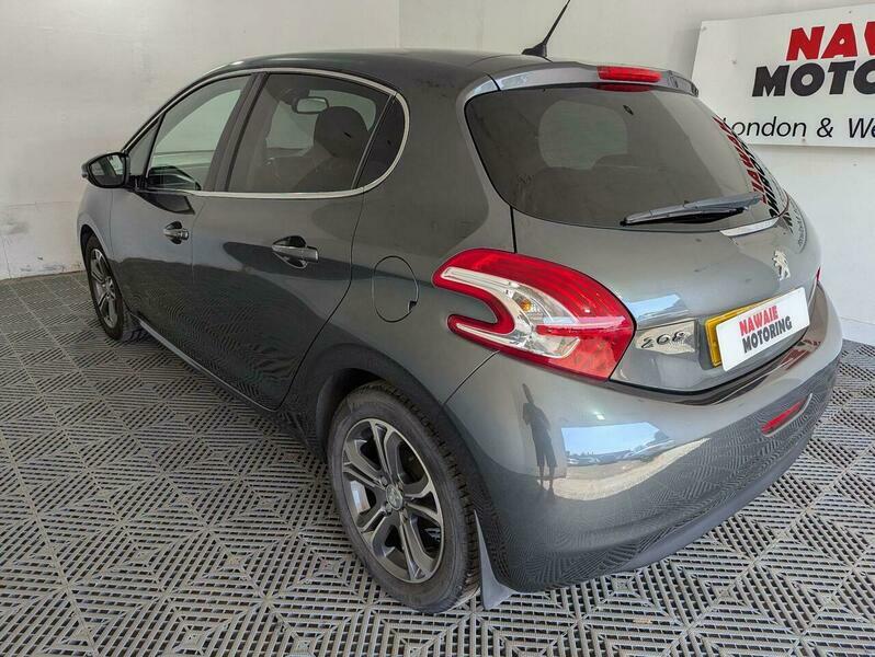 Peugeot 208 1.4 Hdi Allure Euro Grey #4
