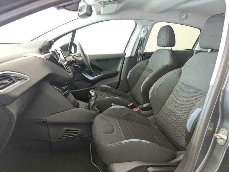 Peugeot 208 1.2 Vti Allure Euro 5 White #26
