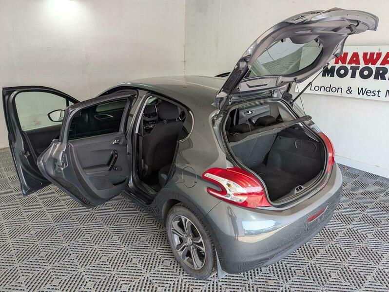 Peugeot 208 1.2 Vti Allure Euro 5 White #9