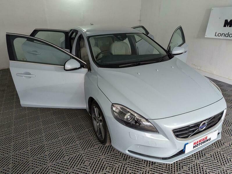 Volvo V40 1.6 D2 Se Lux FD64EDF Blue #5