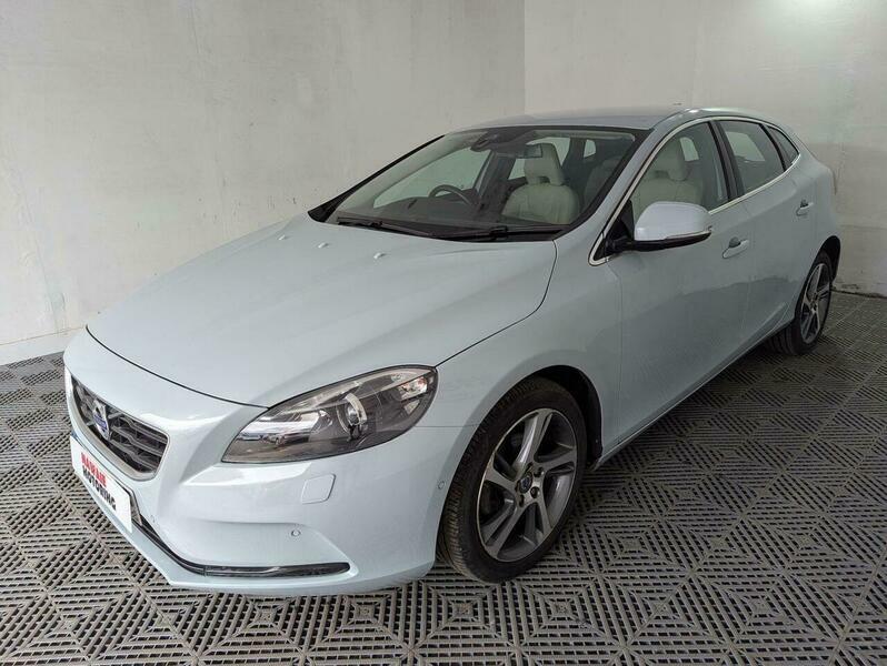 Volvo V40 1.6 D2 Se Lux FD64EDF Blue #3