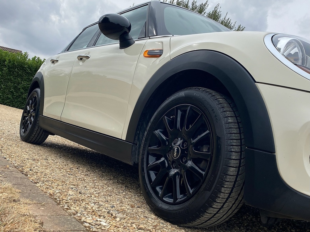 Mini Hatch Cooper AO64OTW White #2