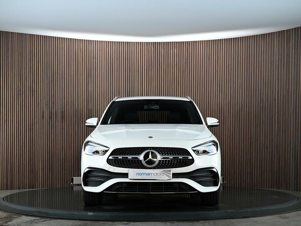 Mercedes-Benz GLA Class 1.3 Gla200 Amg Line Executive Suv 7G- White #5