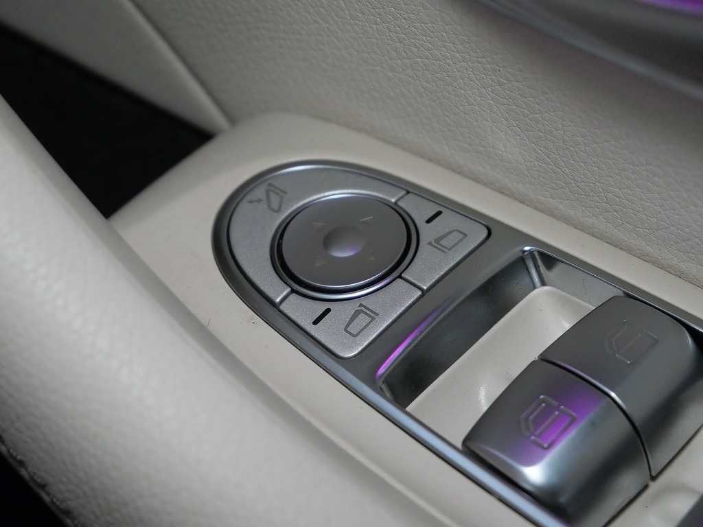 Mercedes-Benz CLS Saloon Grey #40