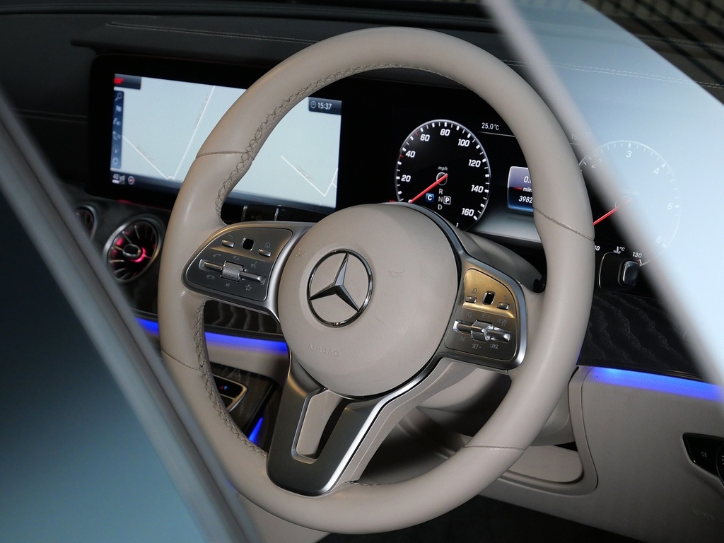 Mercedes-Benz CLS Saloon Grey #21