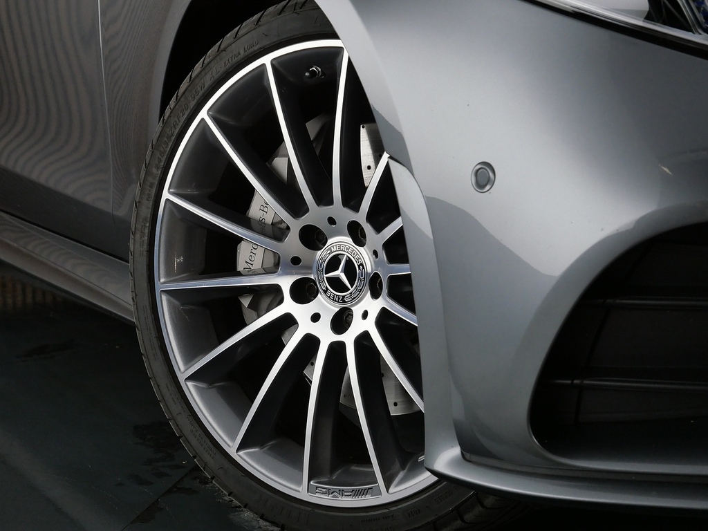 Mercedes-Benz CLS Saloon Grey #20