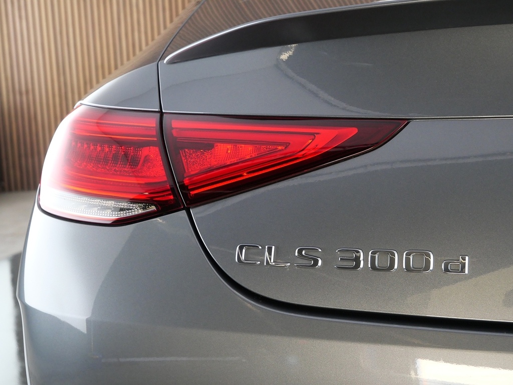 Mercedes-Benz CLS Saloon Grey #41