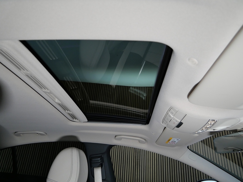Mercedes-Benz CLS Saloon Grey #32