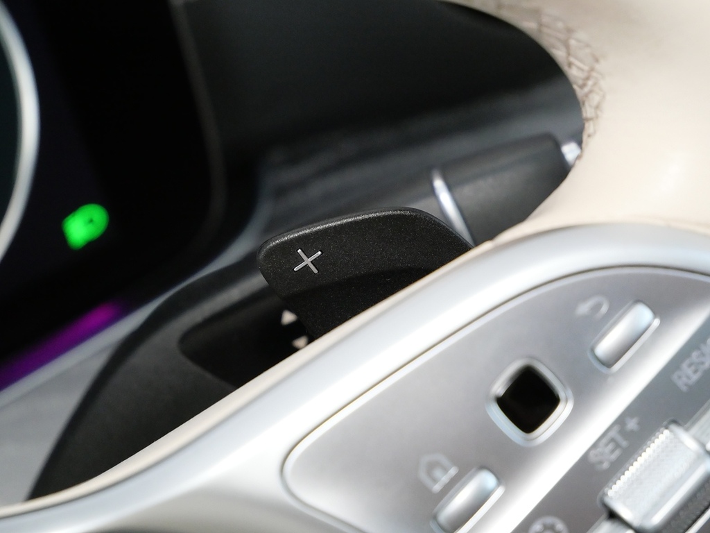 Mercedes-Benz CLS Saloon Grey #36